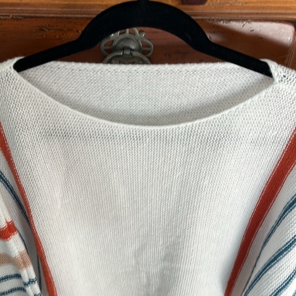 Women’s White Sweater With Striped Sleeves Size XL NWOT - Picture 3 of 8